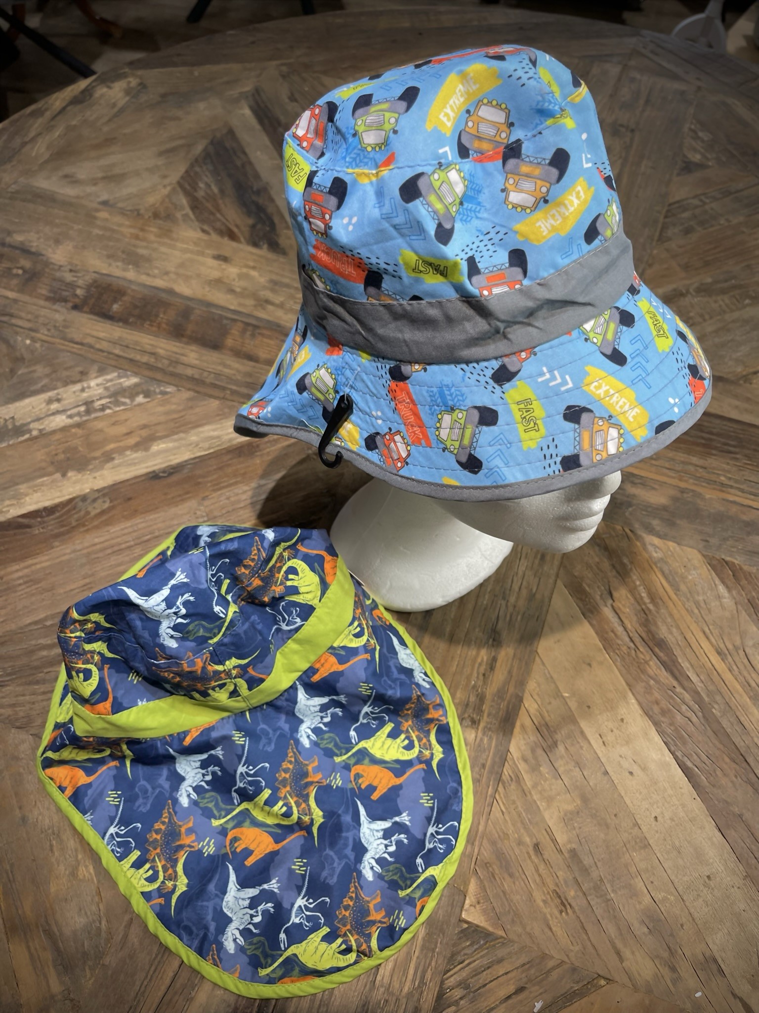Kinder-Hut für Sonne und Bad mit Krempe