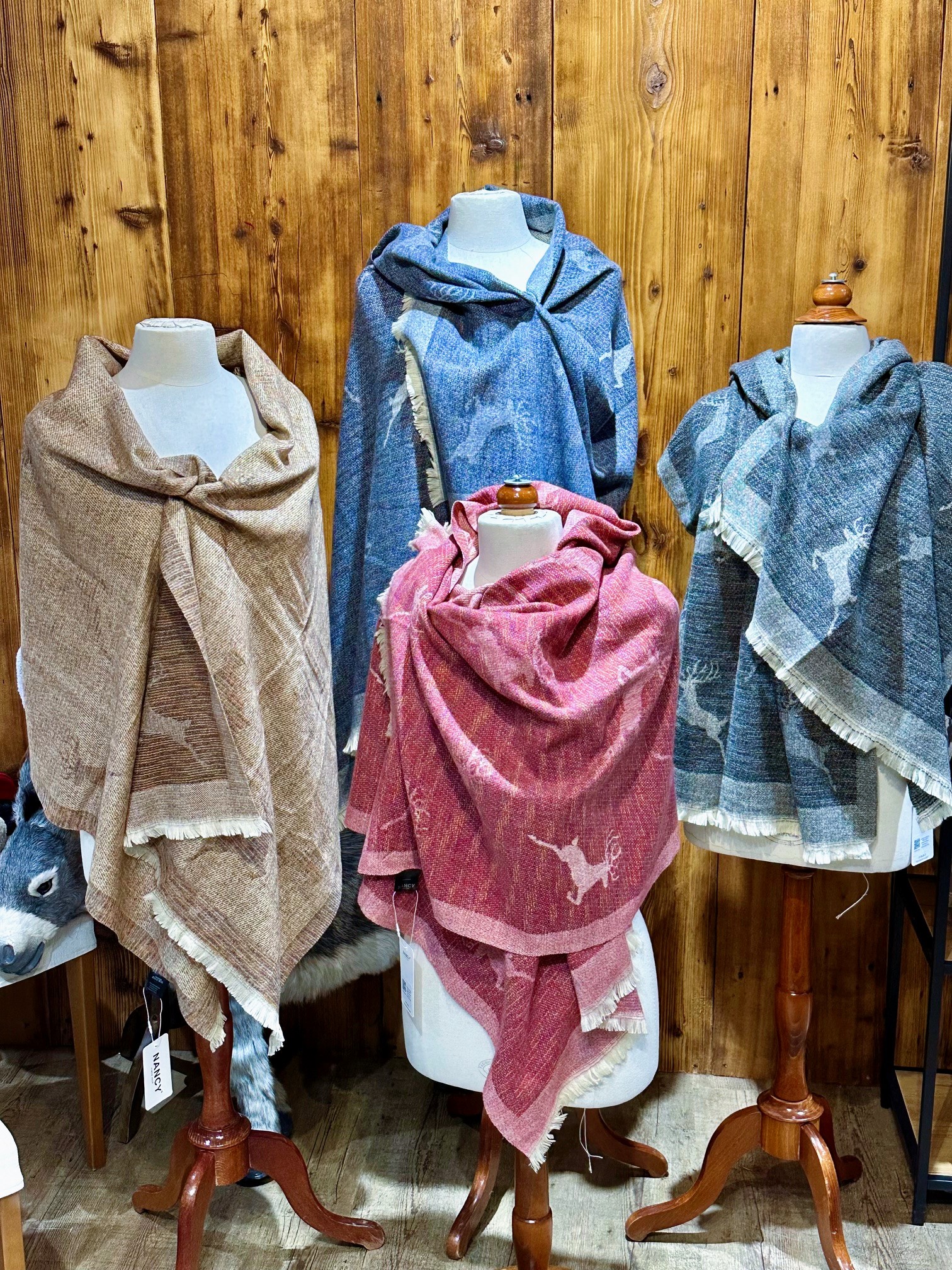 Damen-Schal "Nancy-Hirsch"